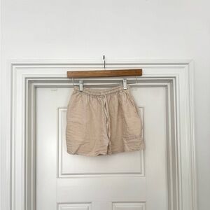Linen Shorts in Natural Speckled Color